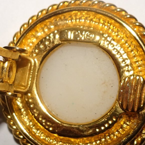 KJL Kenneth Jay Lane Round Button Clip Earrings - Picture 6 of 6